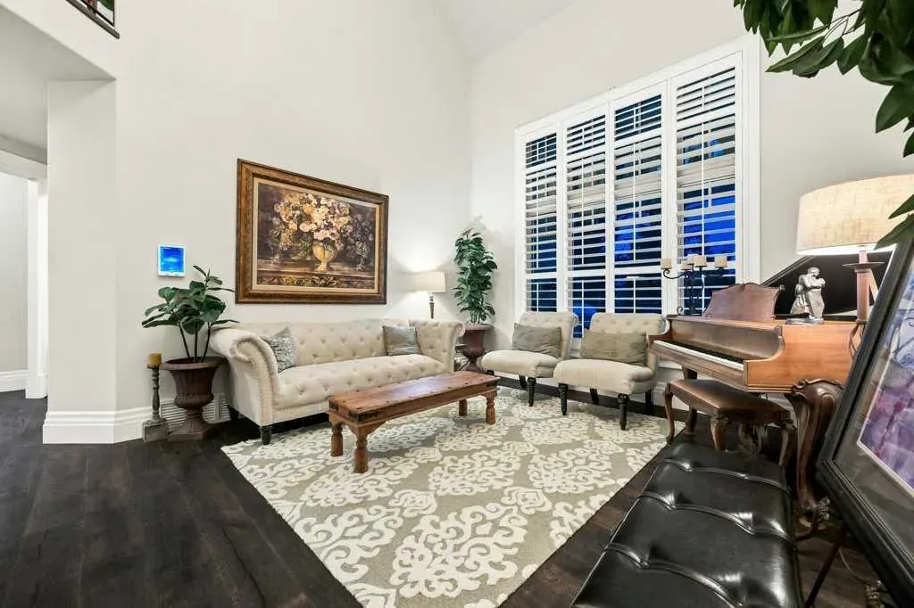 55 Bearspaw View