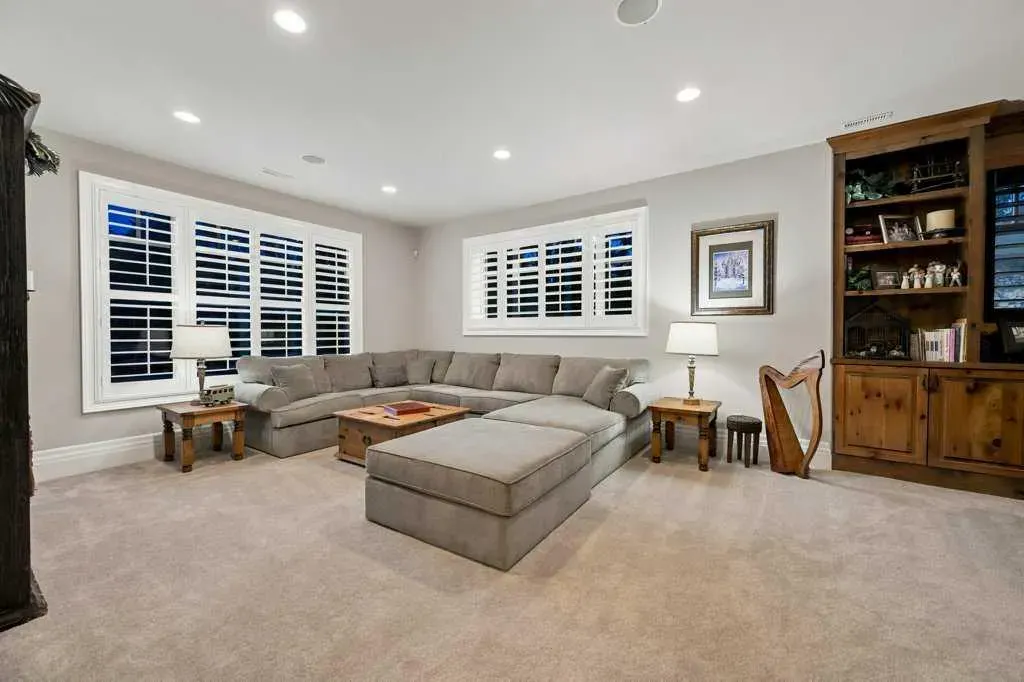 55 Bearspaw View