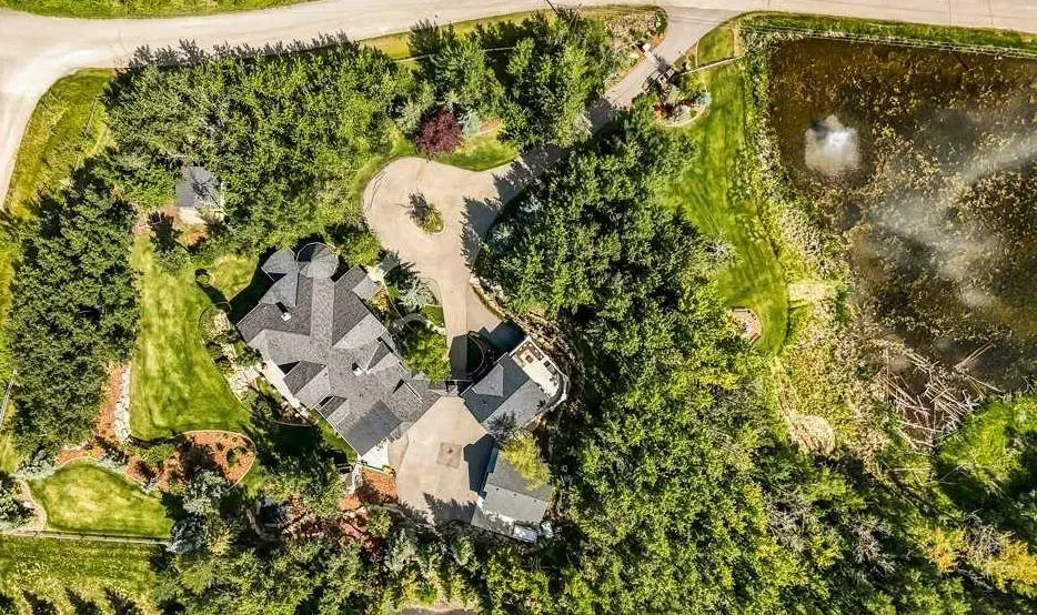 55 Bearspaw View