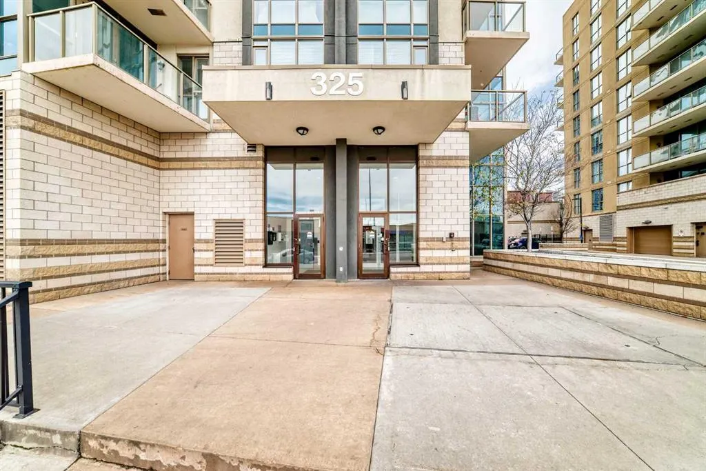 325 3 Street SE #206