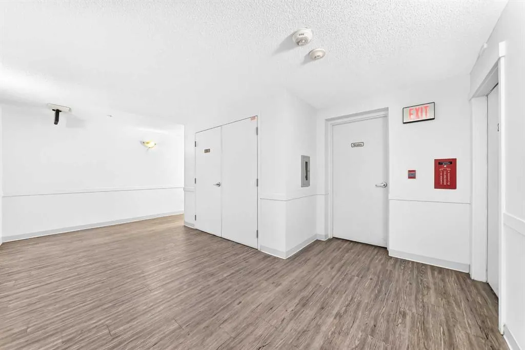 325 3 Street SE #206