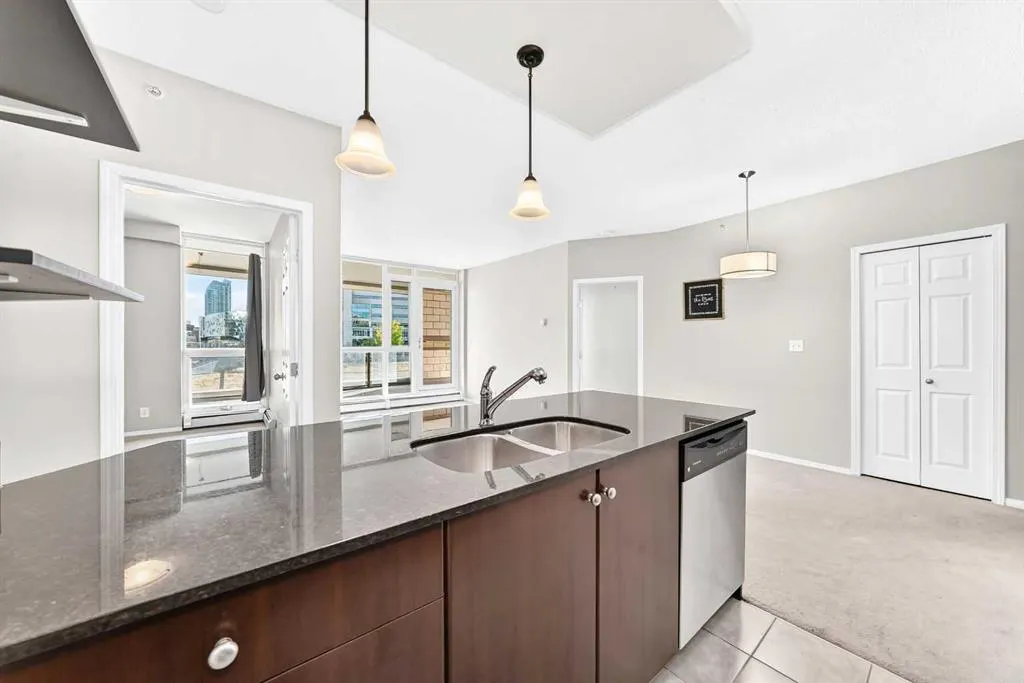 325 3 Street SE #206