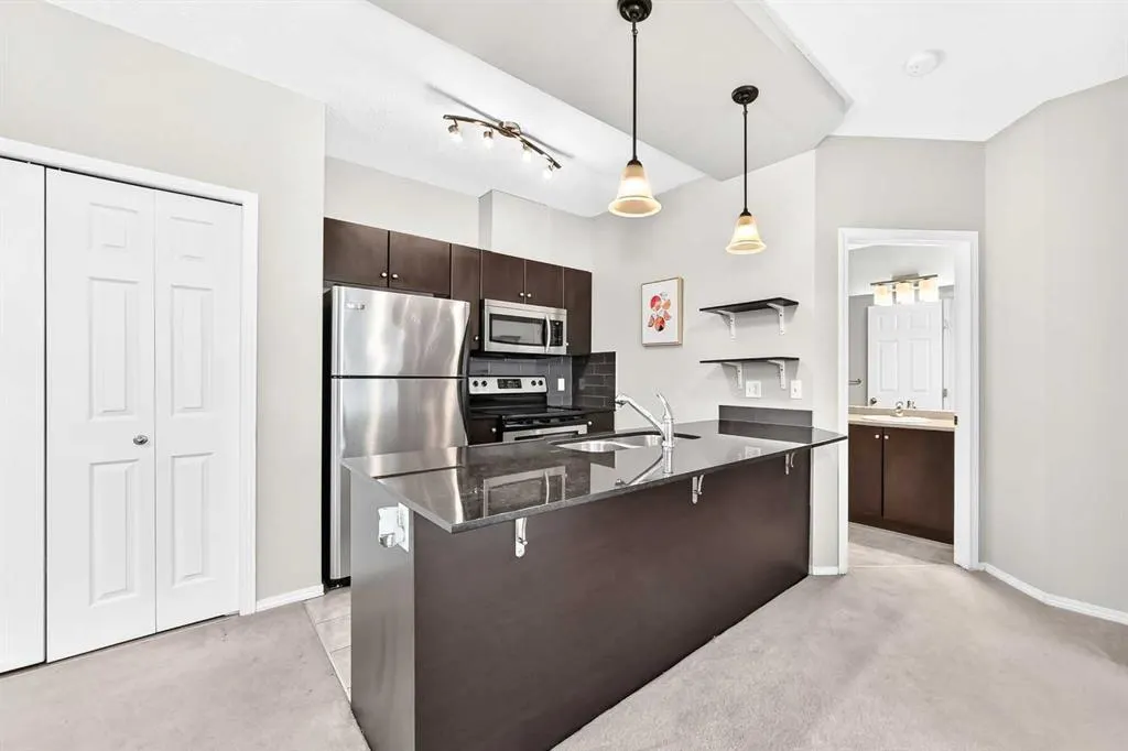 325 3 Street SE #206