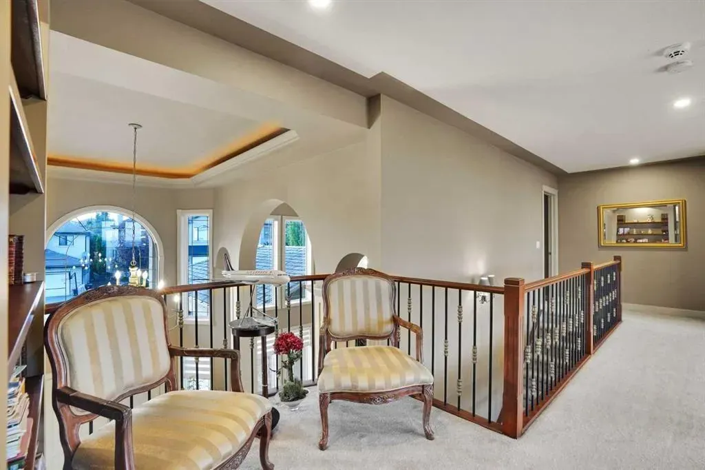 99 Arbour Vista Road NW