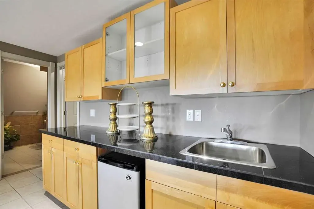 99 Arbour Vista Road NW