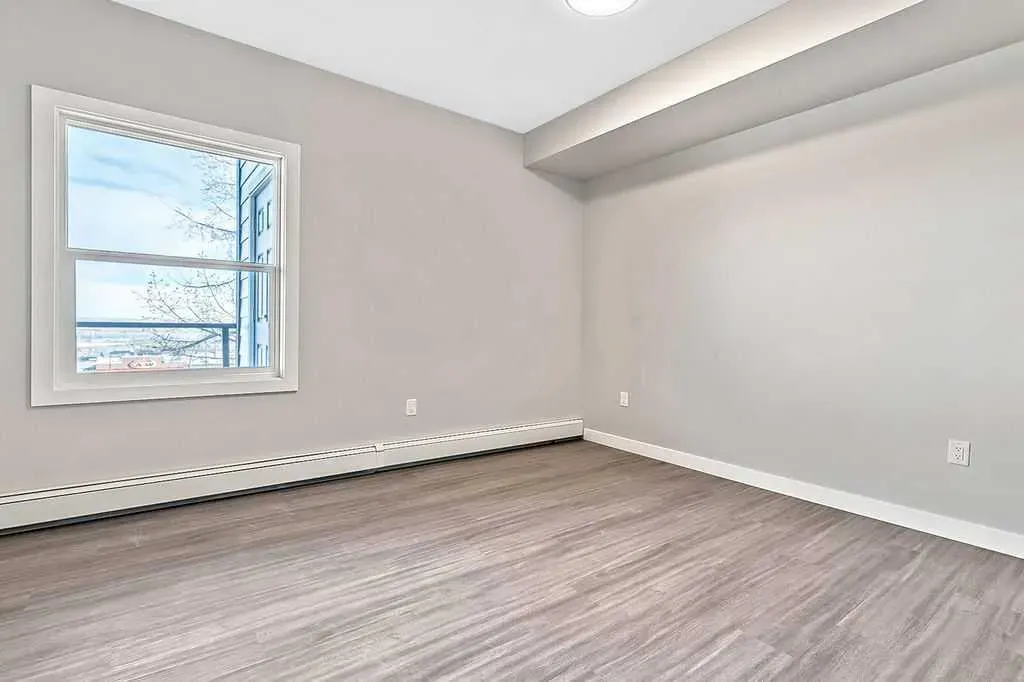 101 Willowridge Drive #204