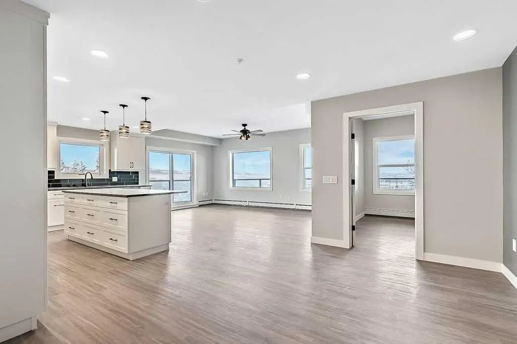 101 Willowridge Drive #204