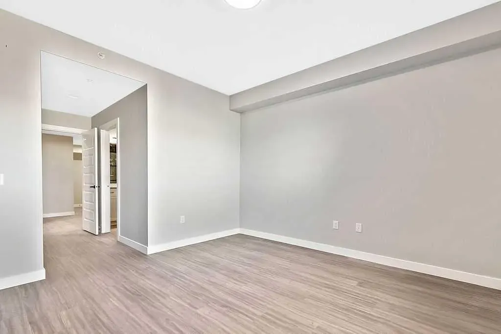101 Willowridge Drive #204
