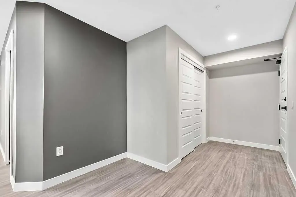 101 Willowridge Drive #204