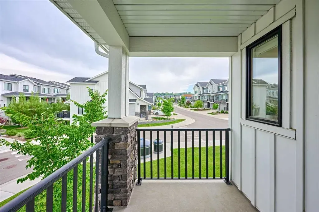 102 Crestridge Common SW