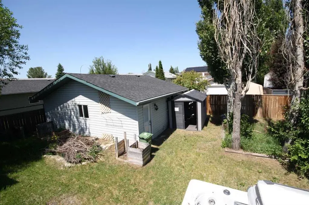 209 Strathaven Bay
