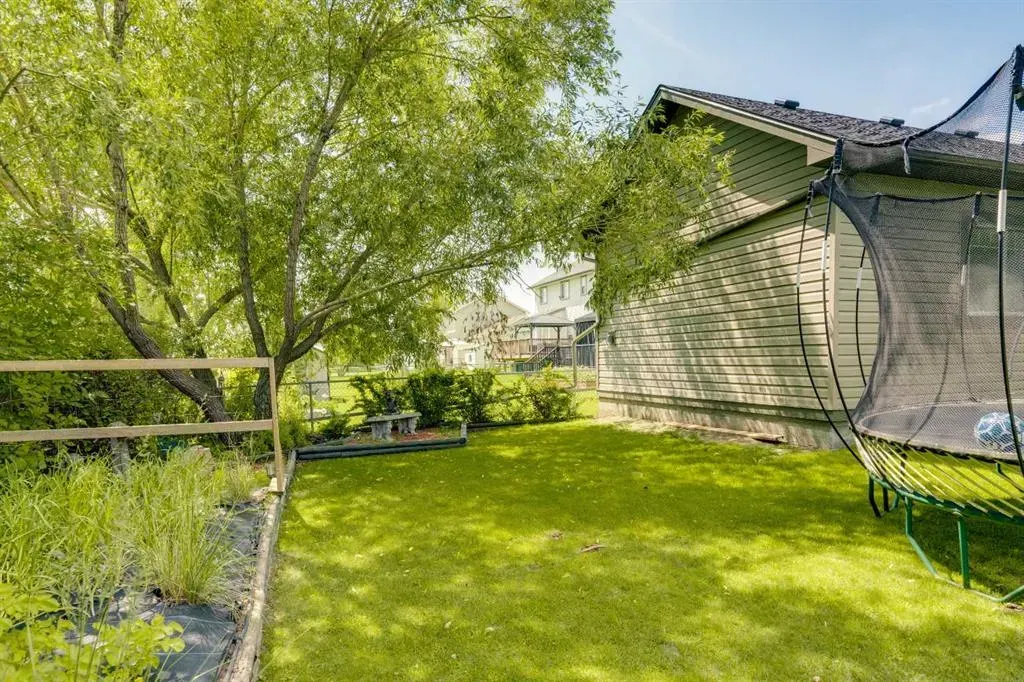 54 Thomas Street NW