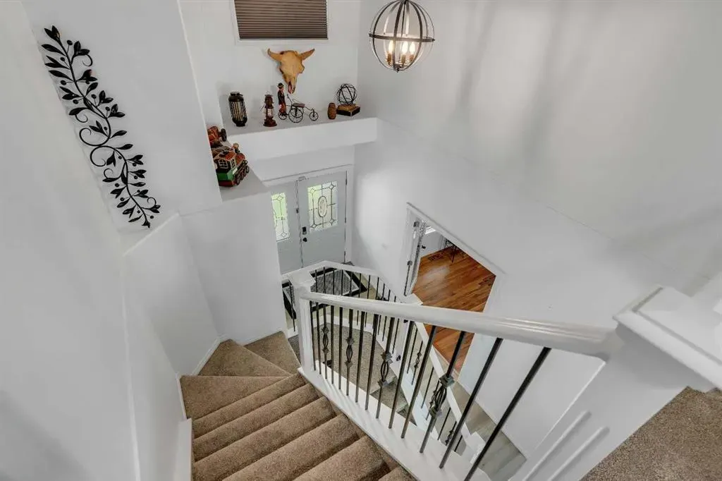 54 Thomas Street NW