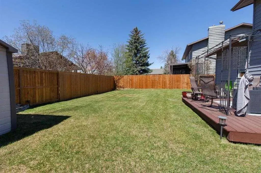 303 Woodside Place