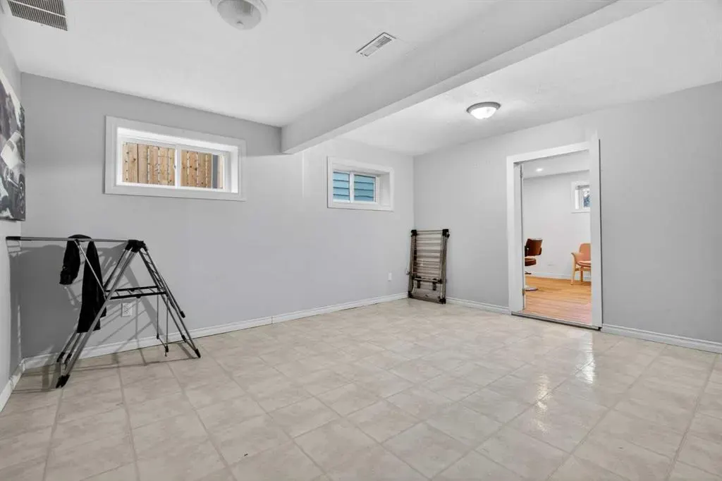 303 Woodside Place