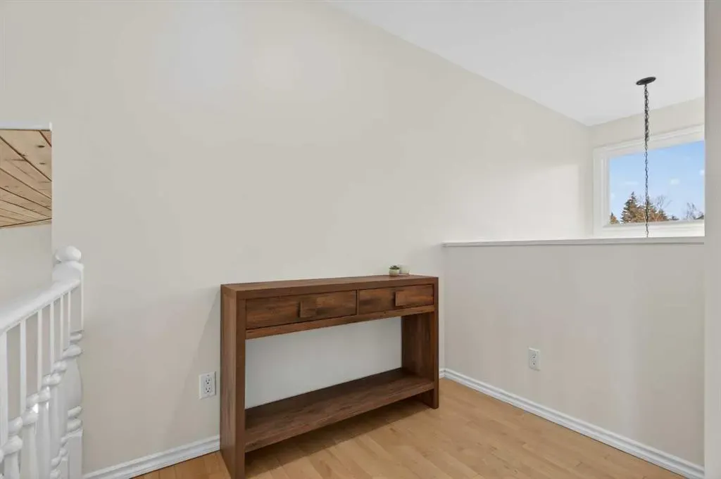 303 Woodside Place