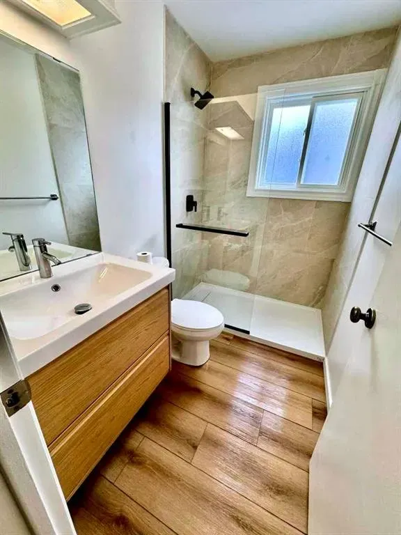 303 Woodside Place
