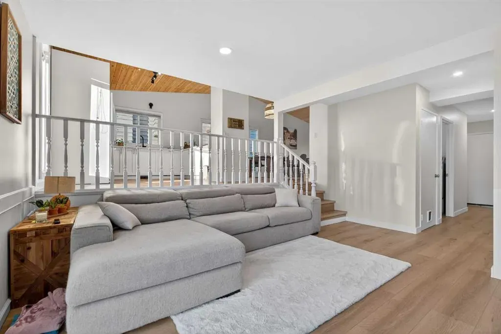 303 Woodside Place