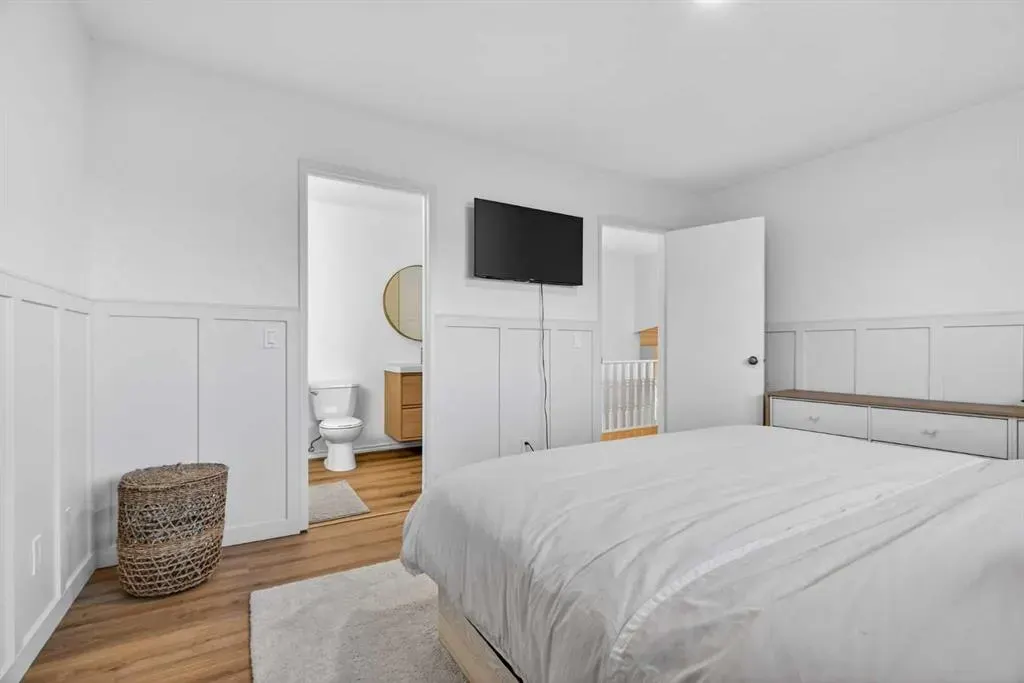 303 Woodside Place