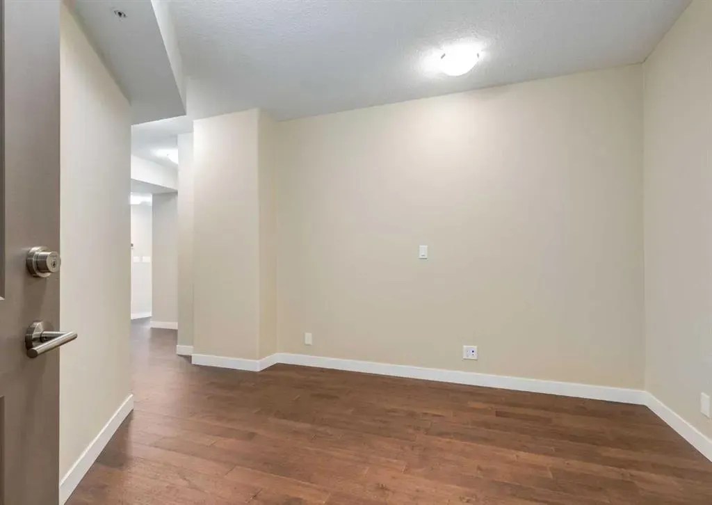 32 Varsity Estates Circle NW #408