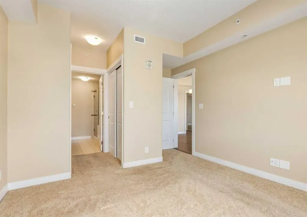 32 Varsity Estates Circle NW #408