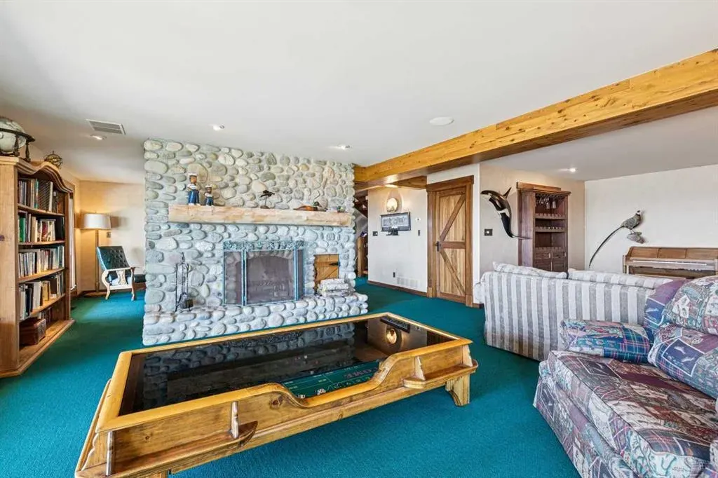 260097 Mountain Ridge Place