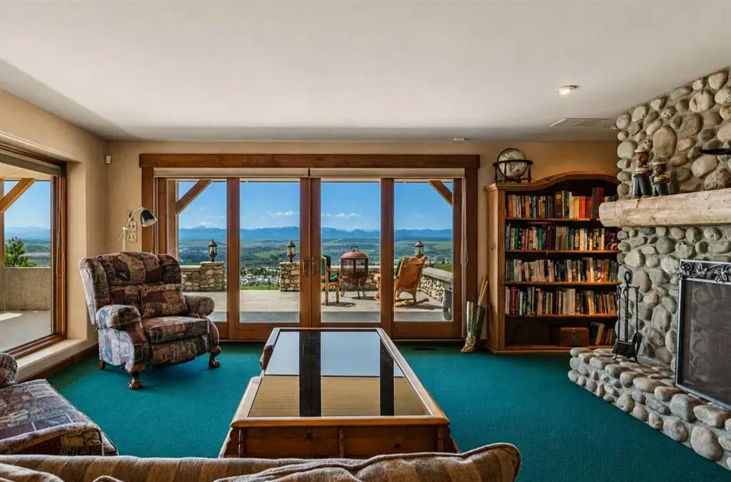 260097 Mountain Ridge Place