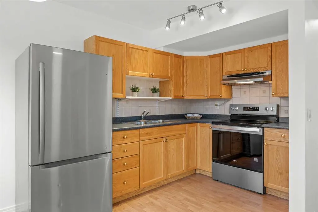 6223 31 Avenue NW #605