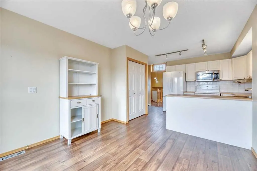 27 Aspen Creek Way