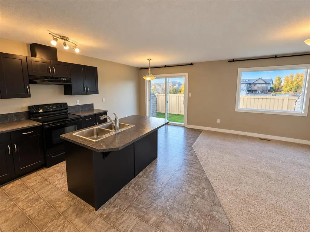205 Silkstone Road W #7