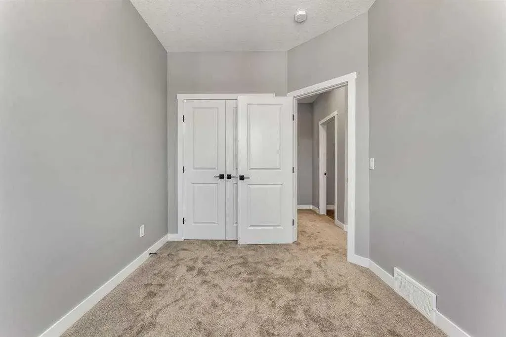28A Green Meadow Crescent