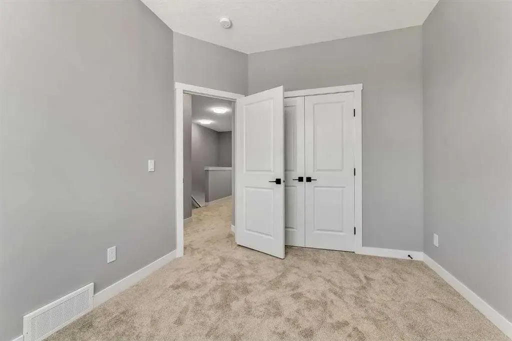 28A Green Meadow Crescent