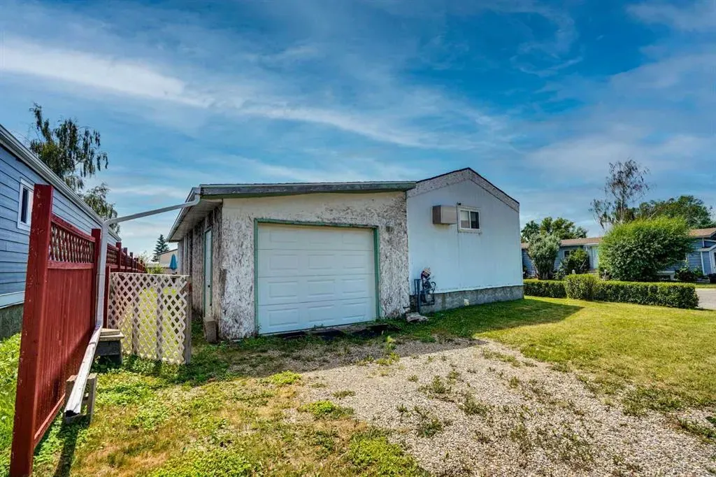 903 Briar Crescent