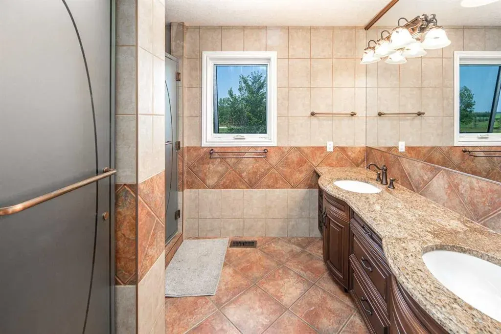 33076 Township Road 243
