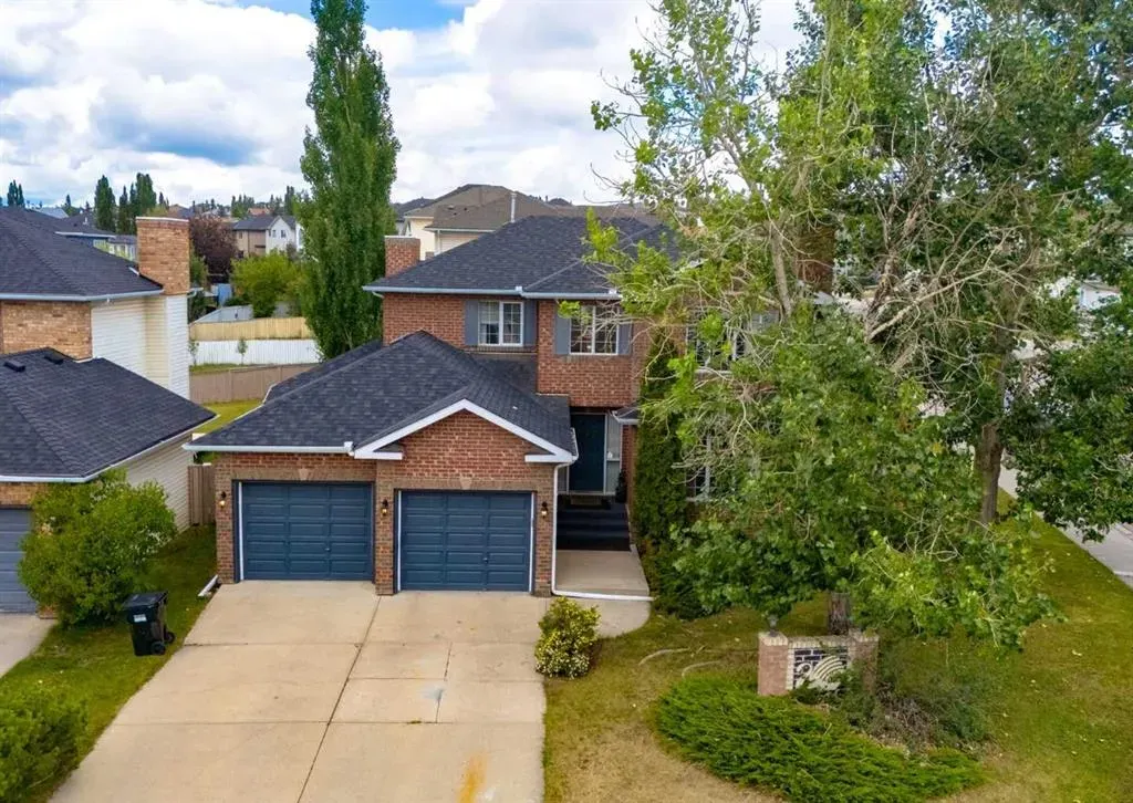 63 Arbour Lake Drive NW