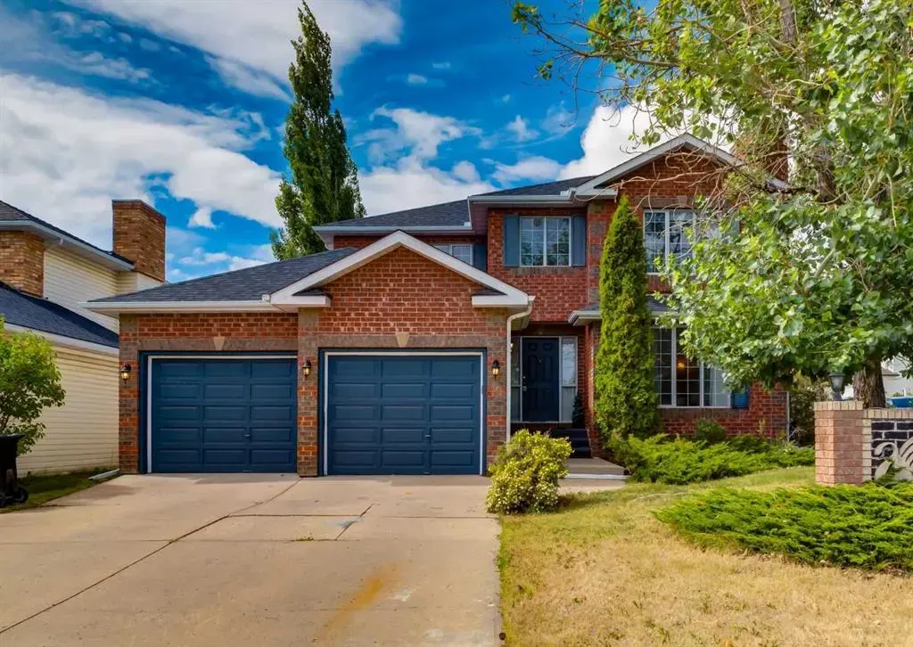 63 Arbour Lake Drive NW