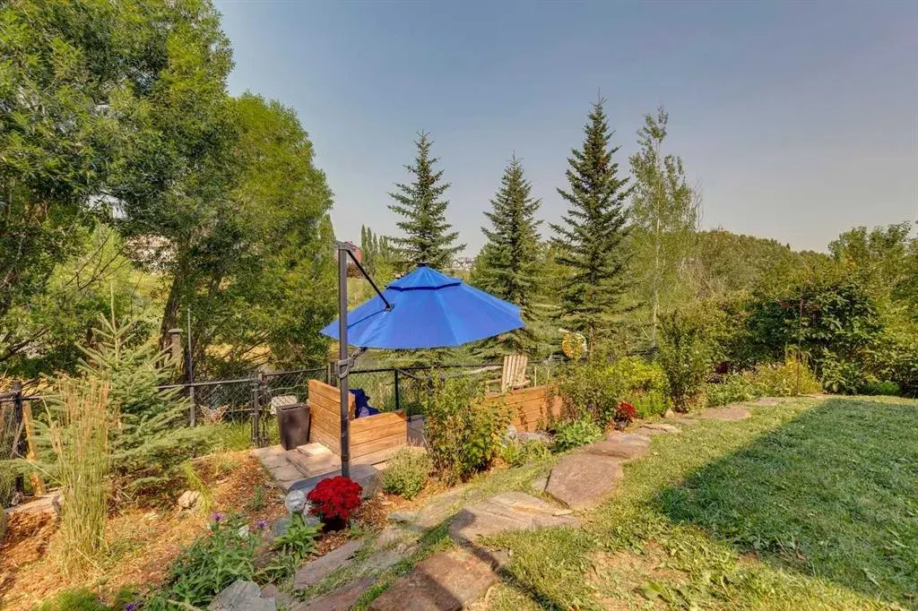 130 Tuscany Valley Green NW