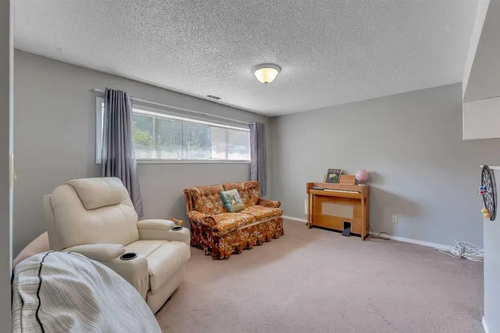 283055 Township Road 250