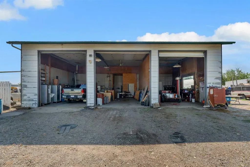 283055 Township Road 250