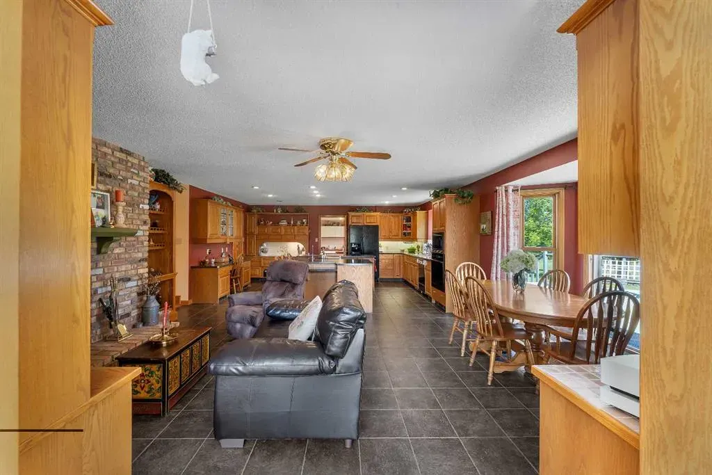 265028 Range Road 44