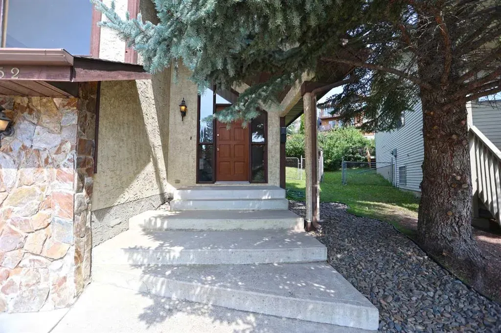 52 Edgeland Road NW