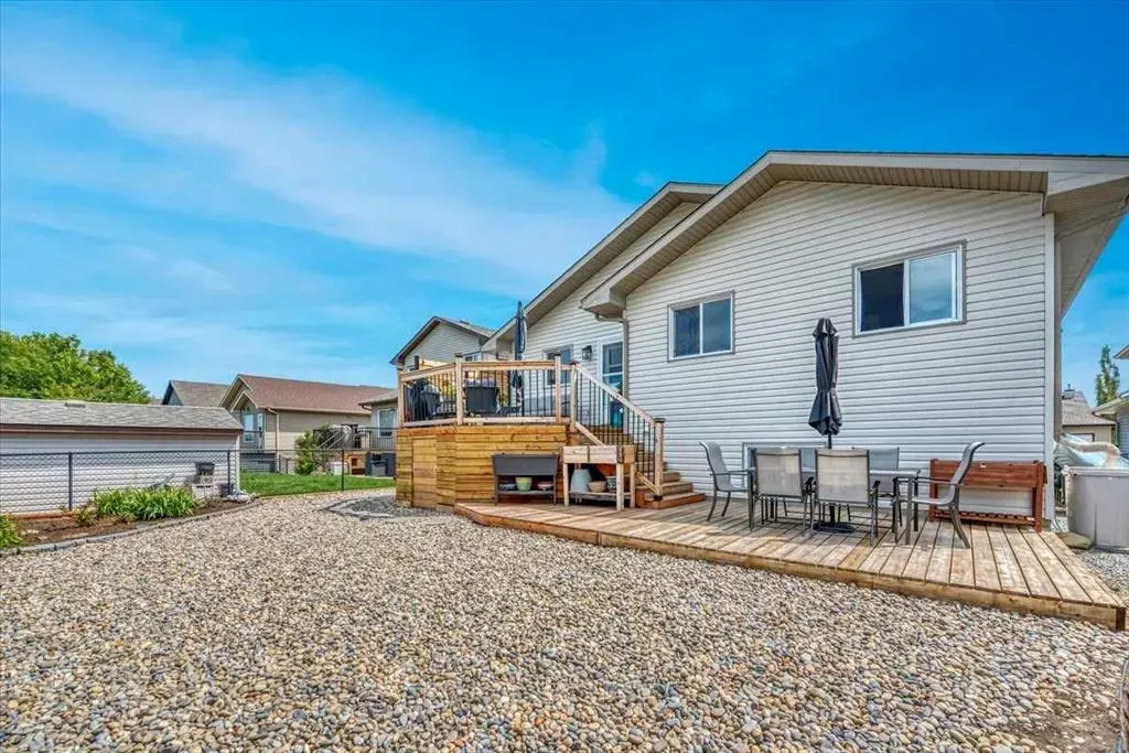 156 Aspen Creek Crescent