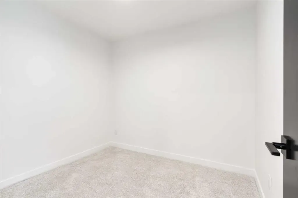 58 Edgevalley Close NW