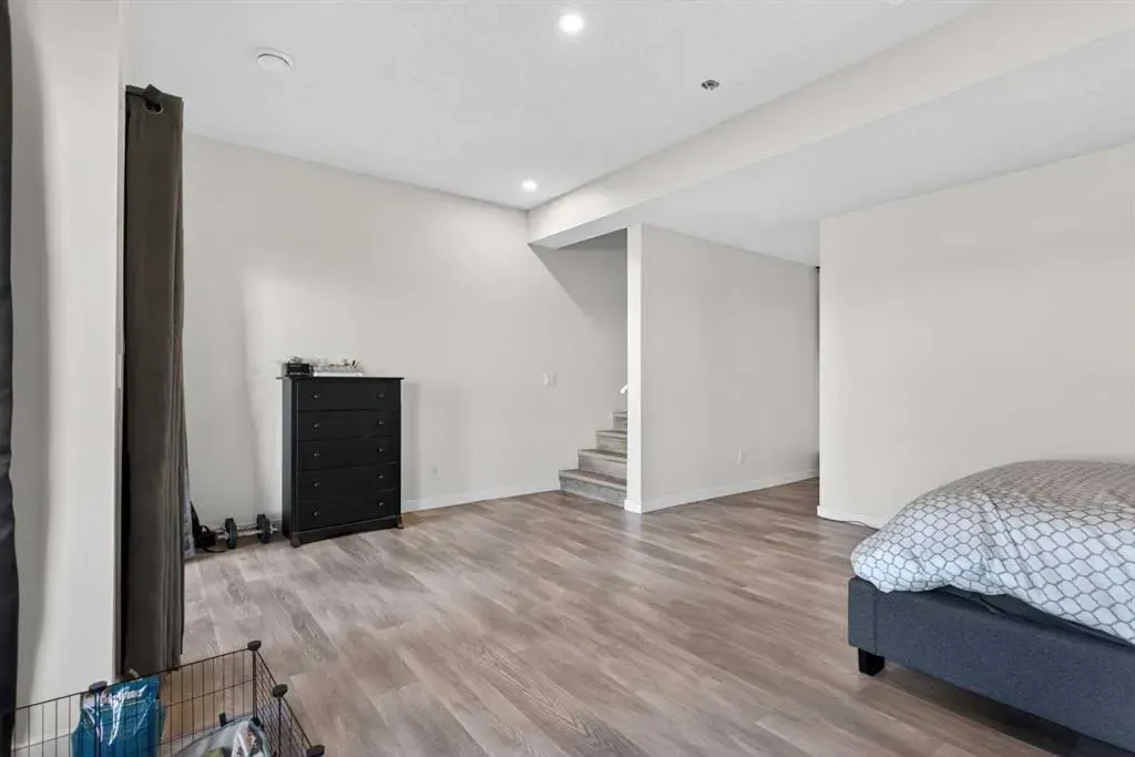 116 Crestridge Common SW