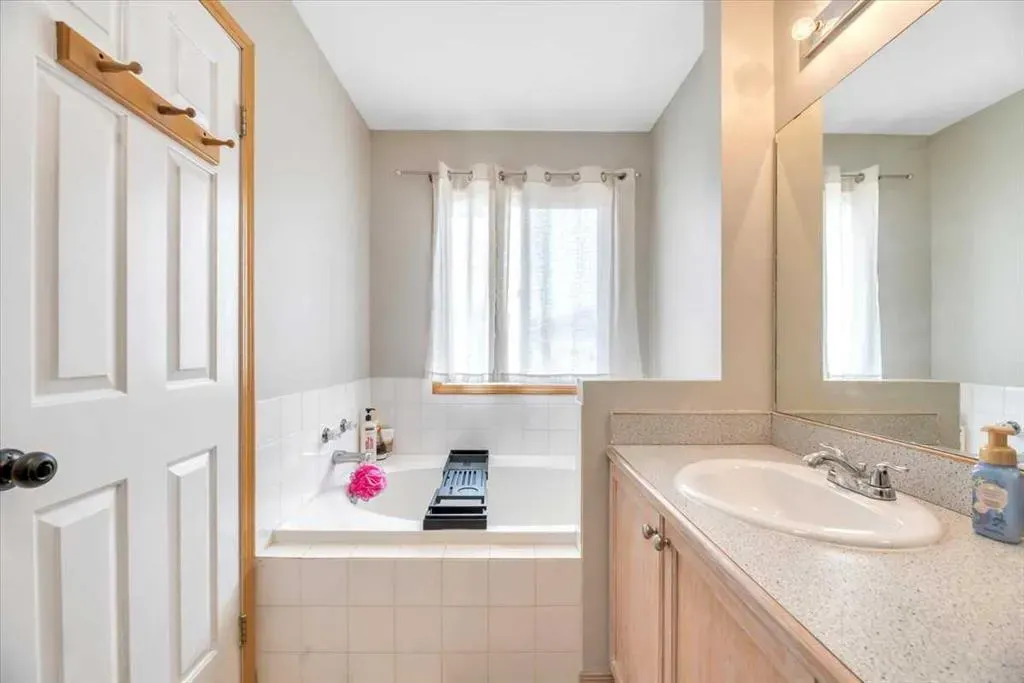 31A Green Meadow Crescent