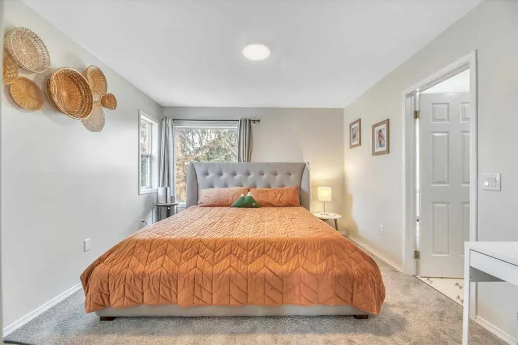 31A Green Meadow Crescent