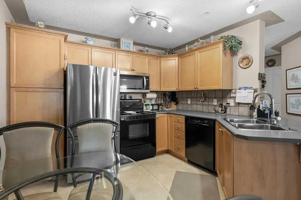 369 Rocky Vista Park NW #131