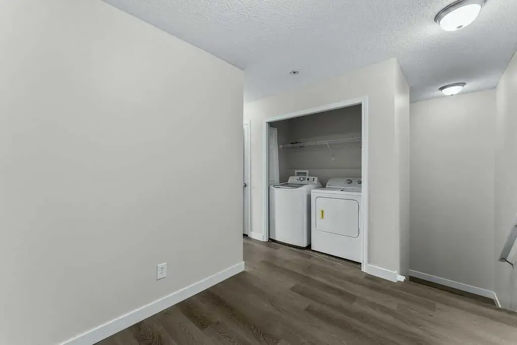 605 Prairie Sound Circle NW