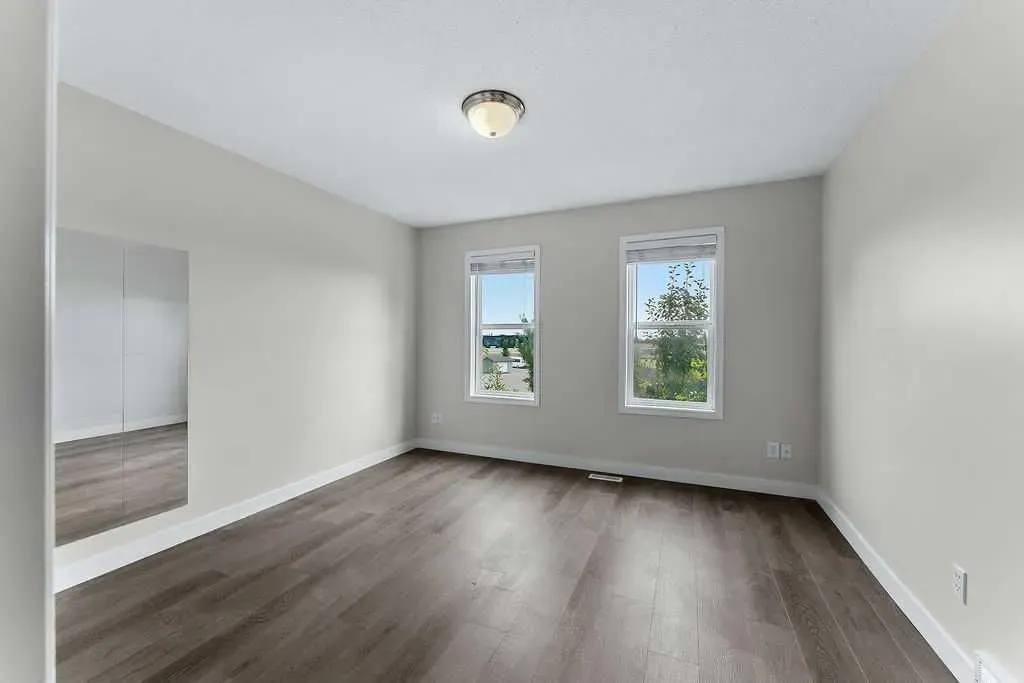 605 Prairie Sound Circle NW