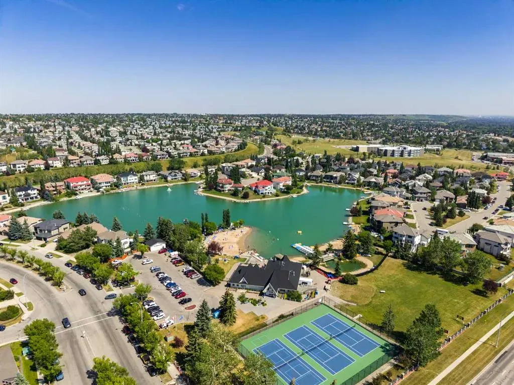 82 Arbour Lake Court NW
